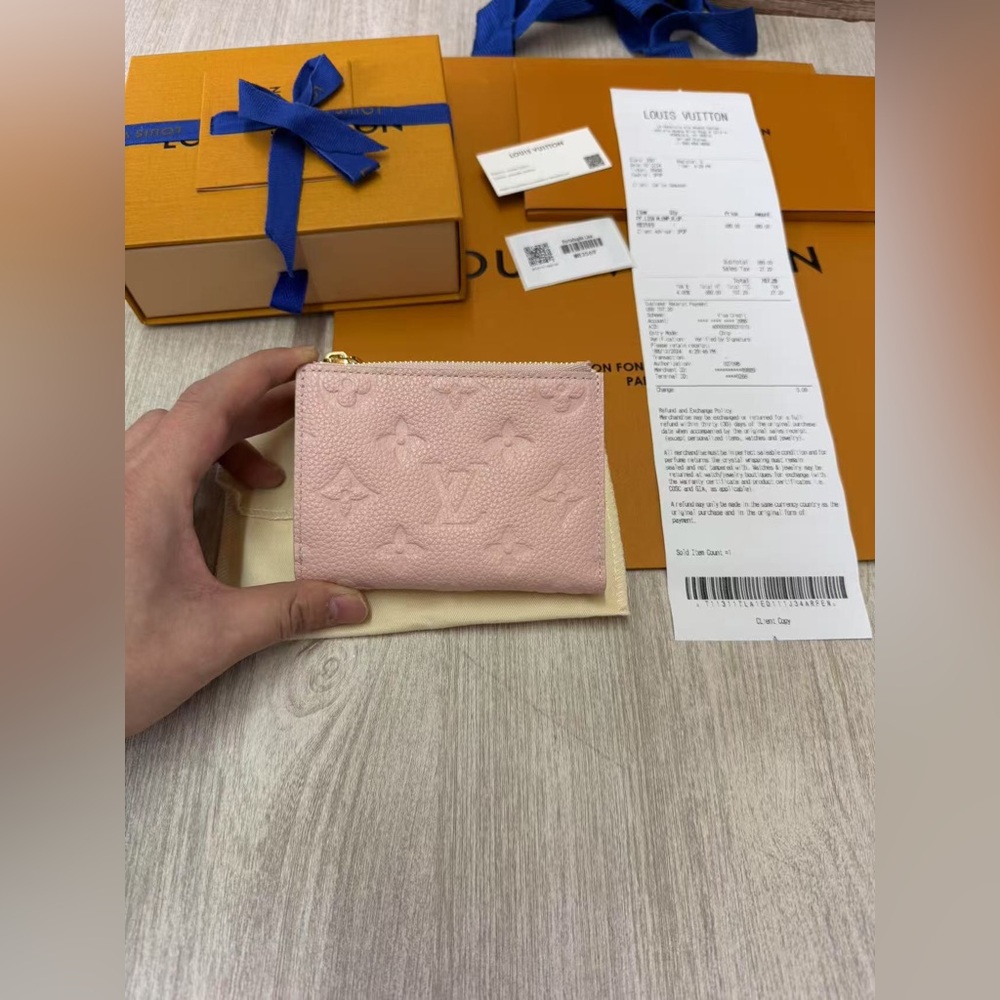 Louis Vuitton Lisa Wallet